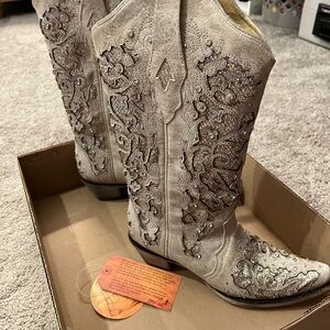 Coral Western Boots